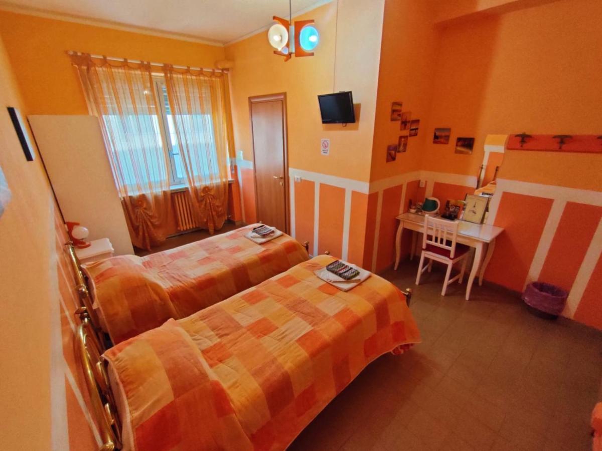 Hotel Serenella Турин Экстерьер фото