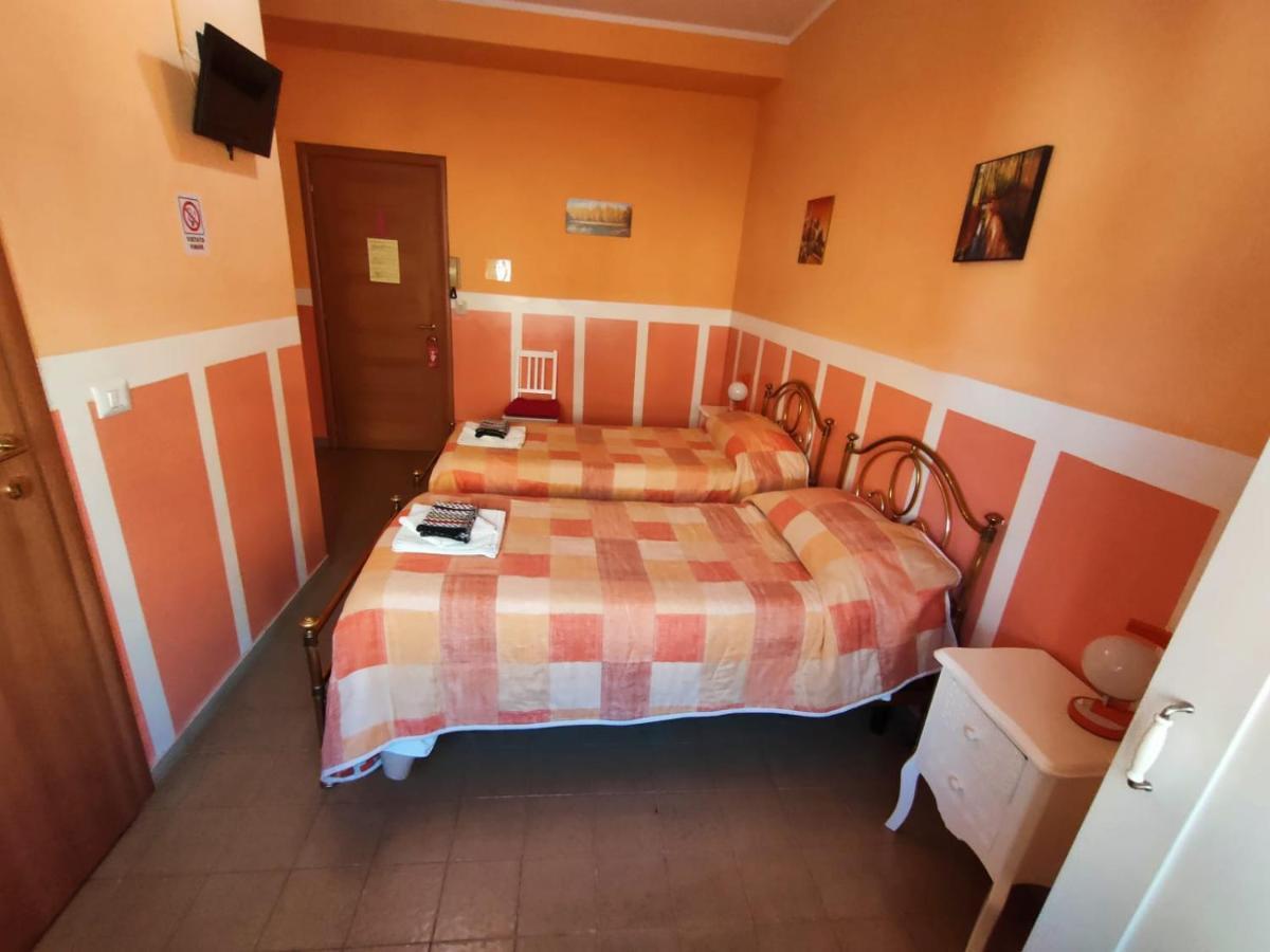 Hotel Serenella Турин Экстерьер фото